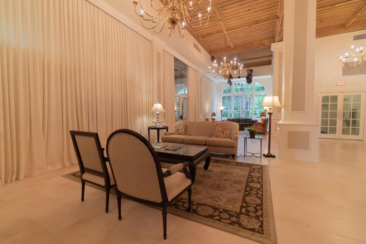 Palm Beach Island Condominiums Eksteriør billede